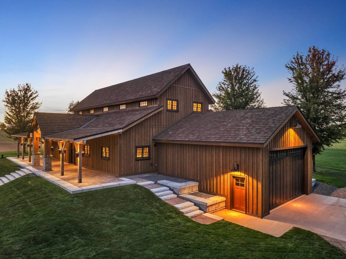 11 14 25 Entertaining in the Heartland Everist IA web 0205 D