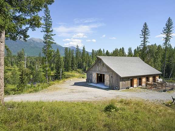 Timberlyne Rocky Mountain Horse Barn Timber Frame 1