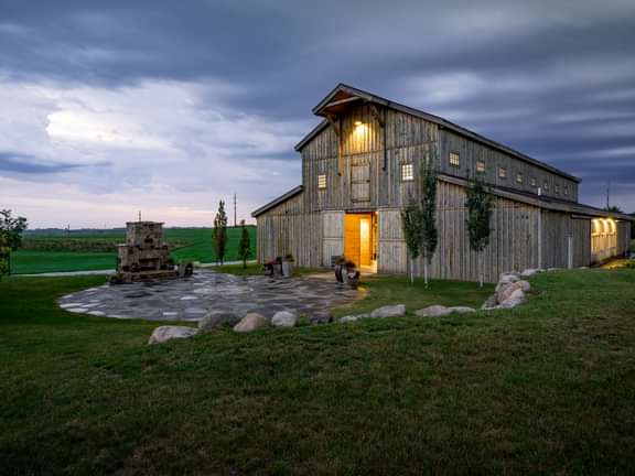 Timberlyne Tucker Hill Vineyards Wedding Barn 1
