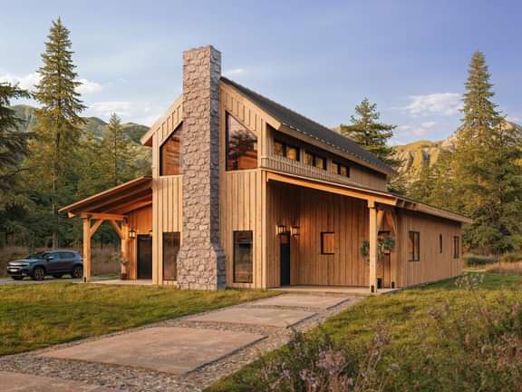 Wallace Exterior Front