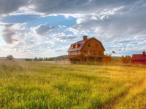 Homes great plains gambrels 16 Krug LKR808 Main Image