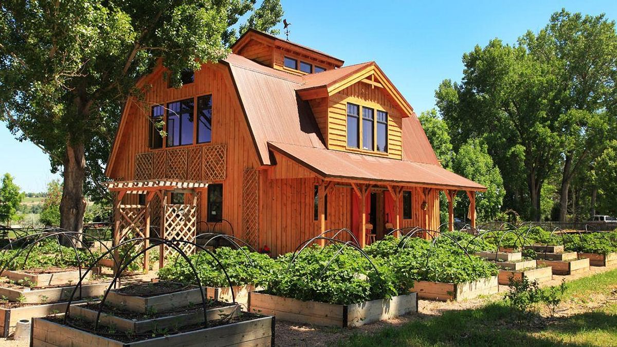 Colorado Rustic Barn Homes