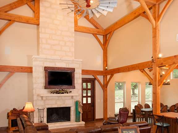 Timber frame home modern ranch style 1