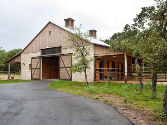 3 29 21 Timber Frame Horse Barn Amini Texas web 8