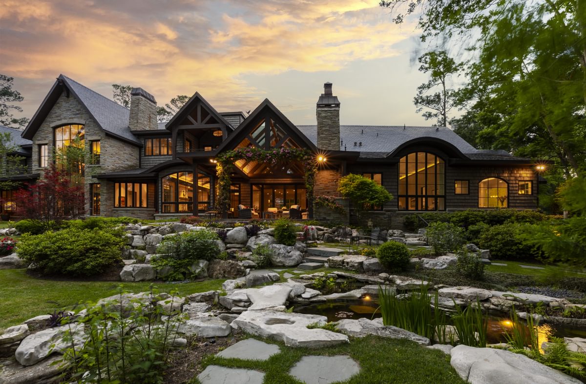 8887 210419 Douglas Elliman